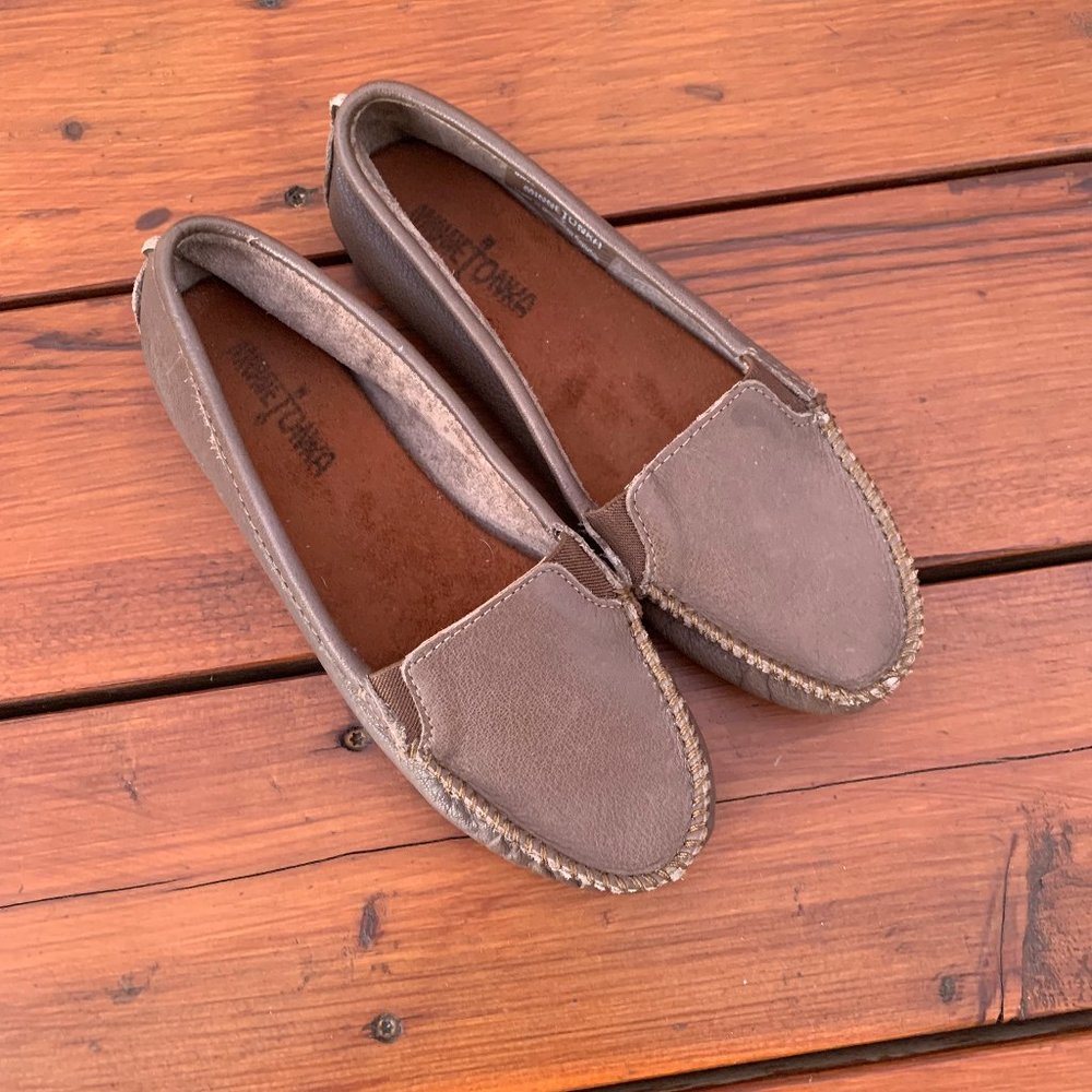 Minnetonka Brown Slip On Moc Toe Women's Loafers